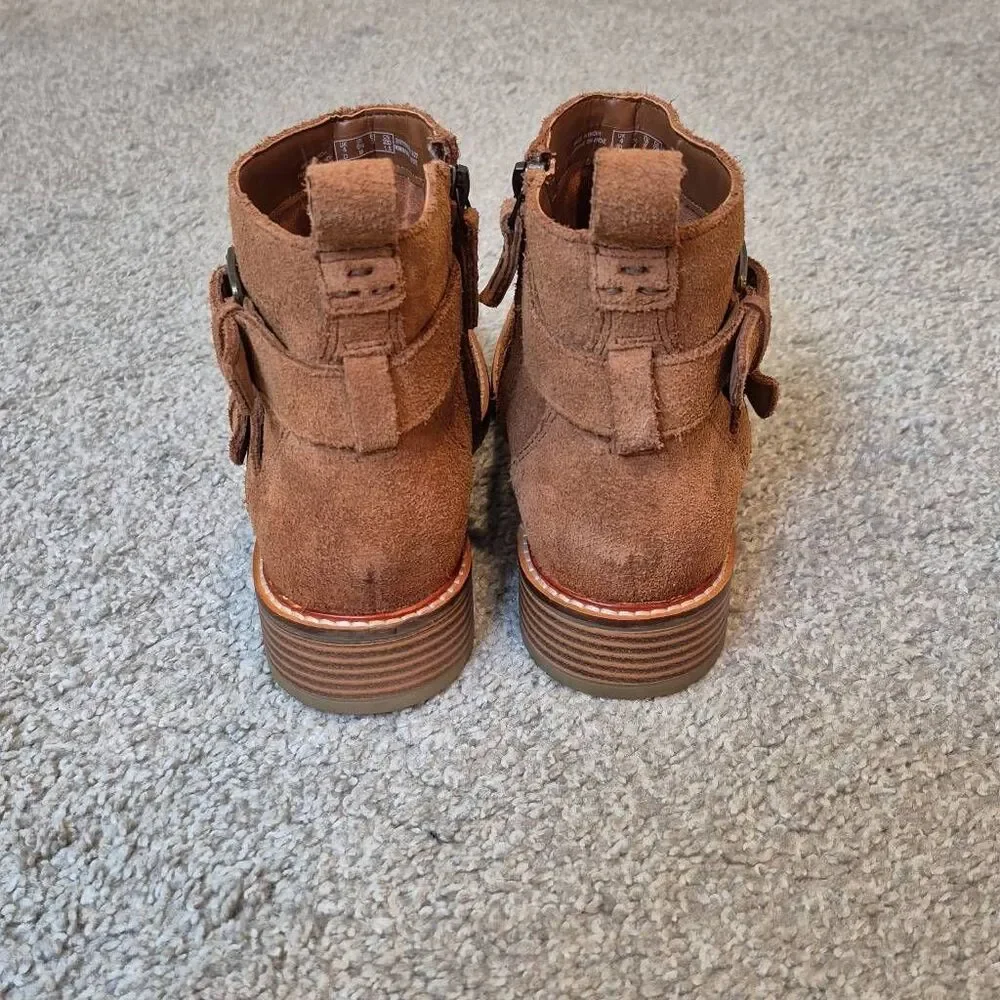 Clarks Women's Buckle Ankle Brown Suede Boots Size 6.5